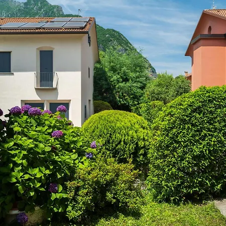度假居 With Garden And Private Parking Space *