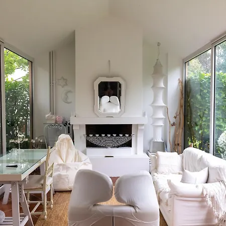 With Garden And Private Parking Space * 瓦尔玛德雷拉